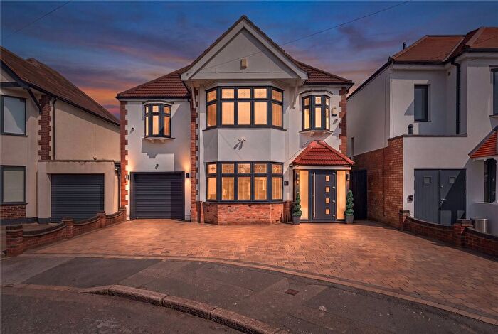 4 Bedroom Detached House For Sale In Emerson Drive, Hornchurch, RM11