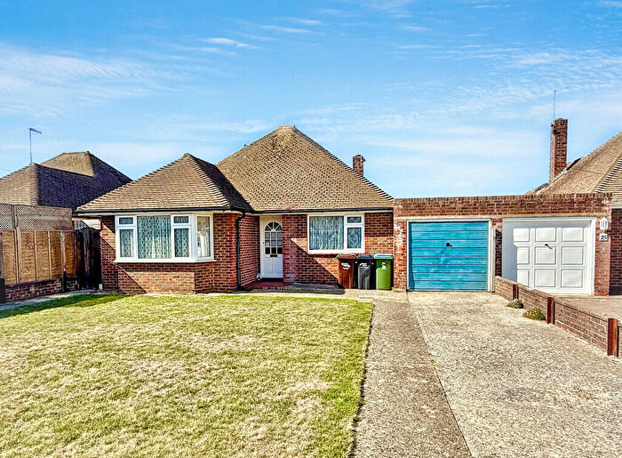 3 Bedroom Detached Bungalow For Sale In Evelyn Avenue, Rustington, BN16