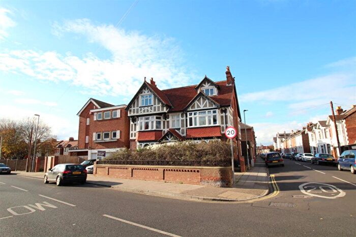 Studio To Rent In Waverley Road, Southsea, PO5