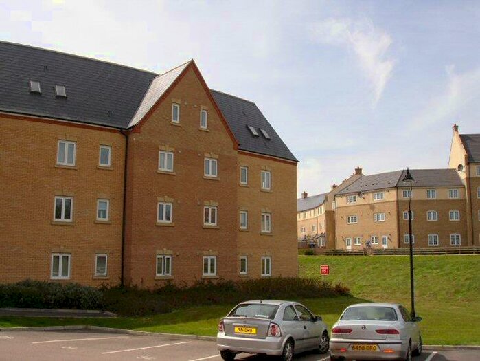 1 Bedroom Apartment To Rent In Brook View, Grange Park, NN4