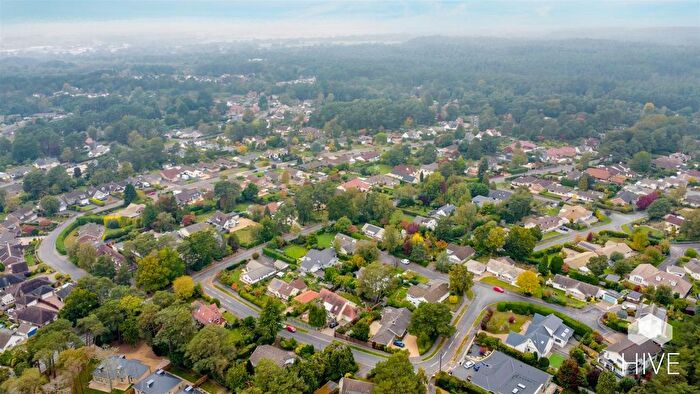 4 Bedroom Detached House For Sale In Gainsborough Road, Ashley Heath, BH24