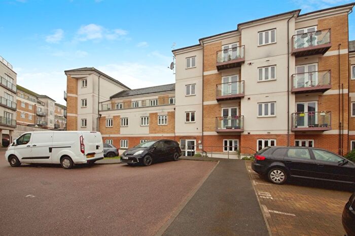 2 Bedroom Flat For Sale In Cezanne Road, Watford, WD25