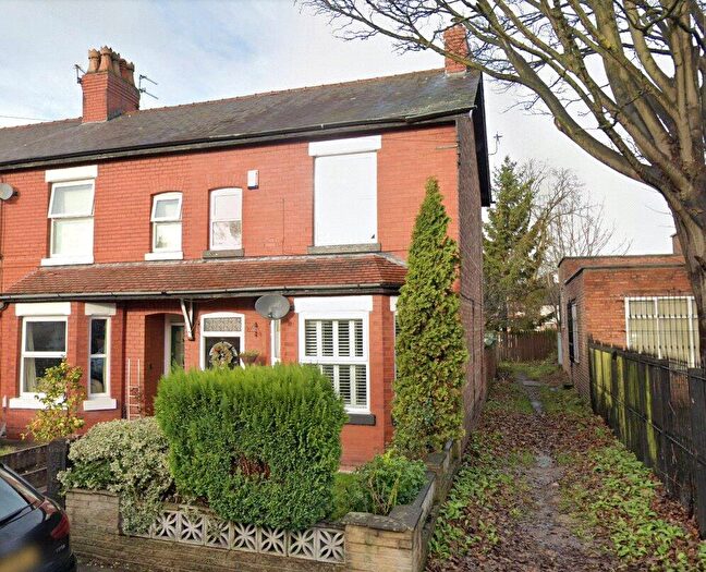 3 Bedroom End Of Terrace House To Rent In Carrington Lane, Sale, Greater Manchester, M33
