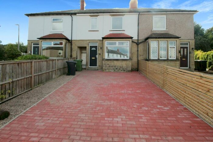 3 Bedroom Terraced House To Rent In Mayfield Grove, Huddersfield, West Yorkshire, HD5