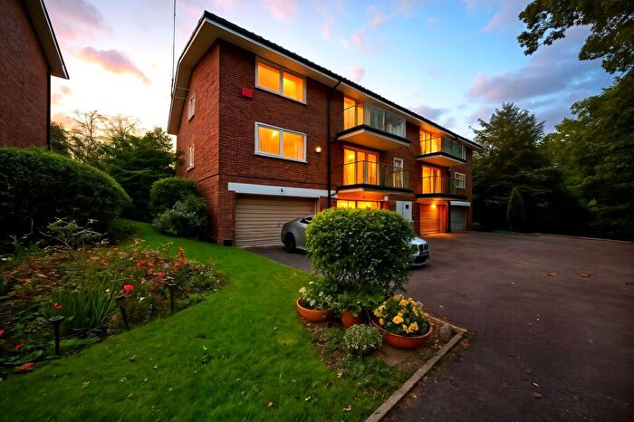 2 Bedroom Apartment For Sale In Bramhall, Stockport, SK7