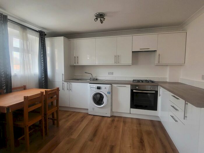1 Bedroom Flat To Rent In Geraldine Road, Wandsworth, SW18