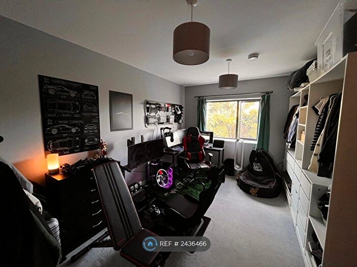 2 Bedroom Flat To Rent In Sterling House, London, SE25