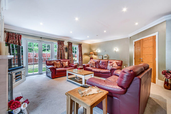 5 Bedroom Detached House For Sale In Bristowe Avenue, Great Baddow, Chelmsford, CM2