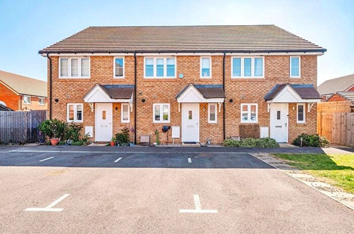 3 Bedroom Terraced House For Sale In Pottinger Close, Shinfield, Reading, Berkshire, RG2