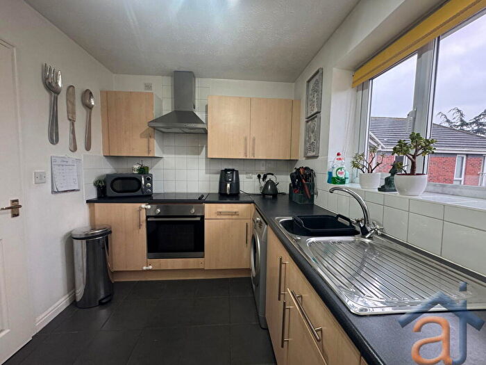 2 Bedroom Flat For Sale In Canal View Court, L21