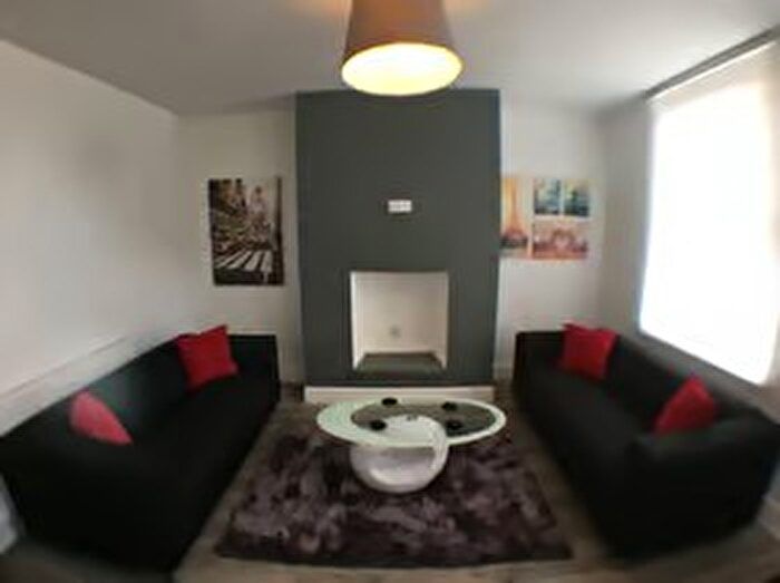 3 Bedroom Terraced House To Rent In Harold Mount, Leeds, West Yorkshire, LS6