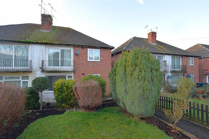 2 Bedroom Maisonette For Sale In Sunnybank Avenue, Whitley, Coventry, CV3