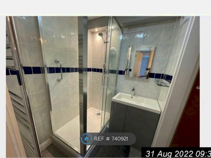 2 Bedroom Flat To Rent In Beaulah Hill, London, SE19