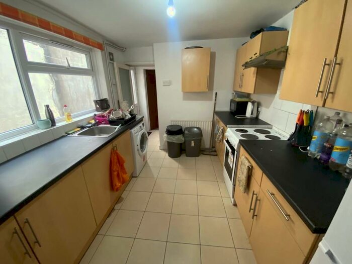 5 Bedroom House To Rent In Cranbrook Street, Cathays, Cardiff, CF24