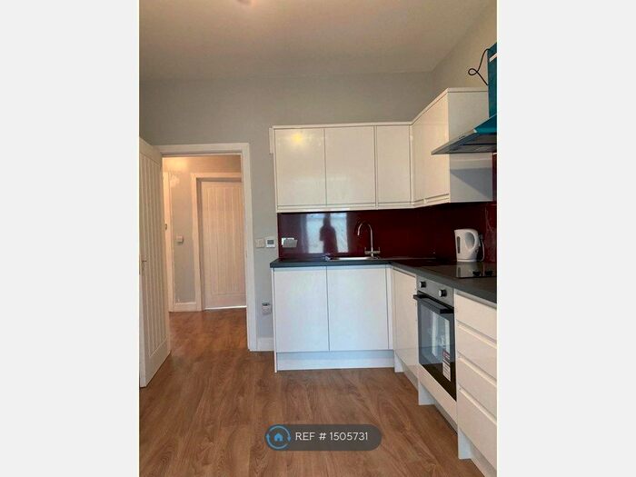 2 Bedroom Flat To Rent In Surrey Quays, London, SE16