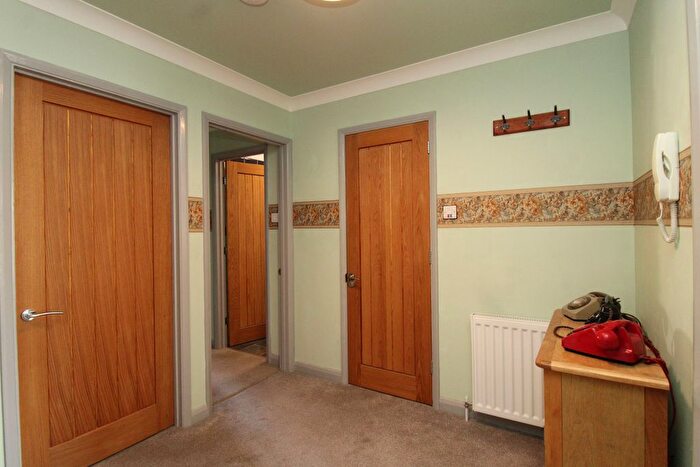 2 Bedroom Flat For Sale In Eugene Road, Preston, Paignton, TQ3
