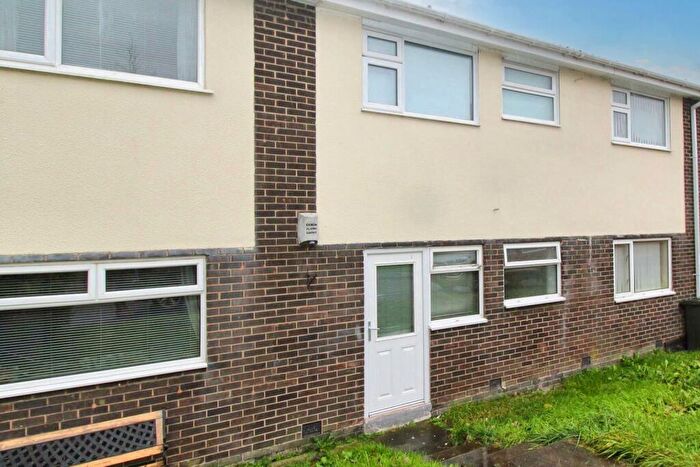 2 Bedroom Apartment To Rent In Farnham Close, Lemington, Newcastle Upon Tyne, Tyne And Wear, NE15