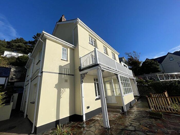 3 Bedroom House To Rent In Talland Hill, Looe, PL13