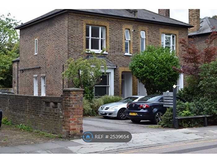 2 Bedroom Flat To Rent In The Grove, London, W5