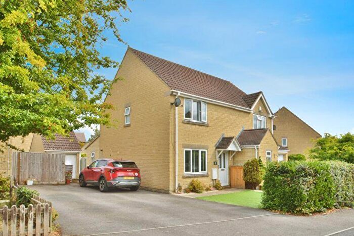 3 Bedroom Semi-Detached House For Sale In Drift Way, Cirencester, Gloucestershire, GL7