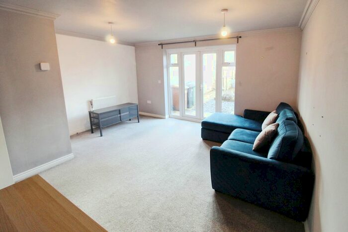 3 Bedroom Terraced House To Rent In Woodhouses Avenue, Audenshaw, M34