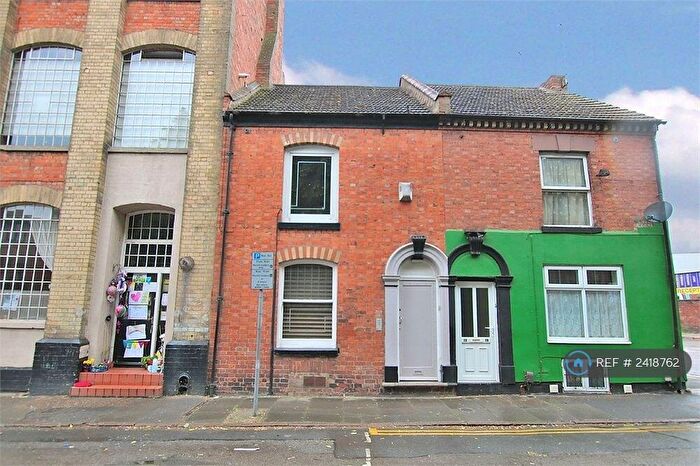 4 Bedroom Terraced House To Rent In Palmerston Road, Northampton, NN1