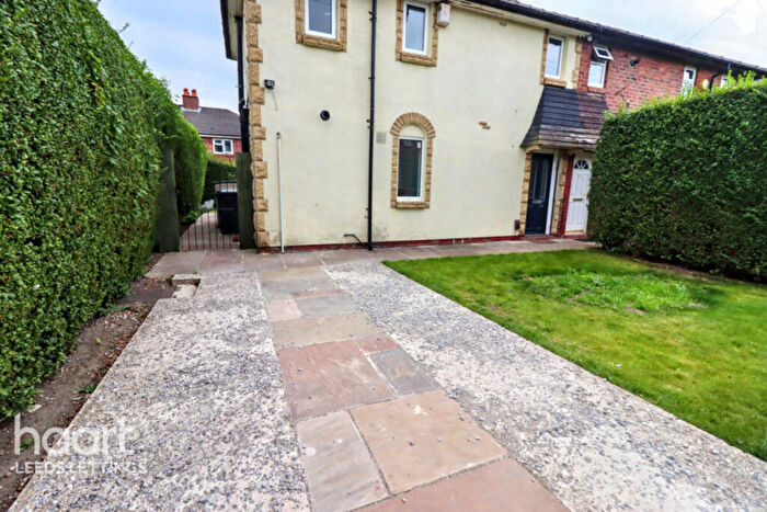 2 Bedroom Semi-Detached House To Rent In Wykebeck Avenue, Leeds, LS9