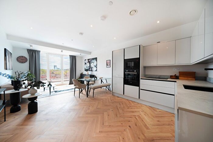 2 Bedroom Flat To Rent In Astra House, Arklow Road, New Cross, London, SE14