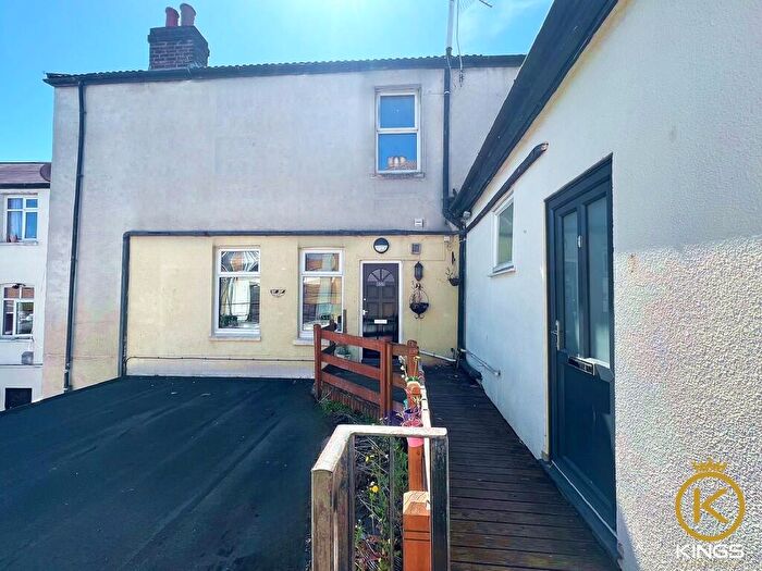 3 Bedroom Apartment To Rent In Victoria Grove, Southsea, PO5