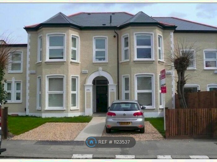 1 Bedroom Flat To Rent In D Wellmeadow Road, London, SE6