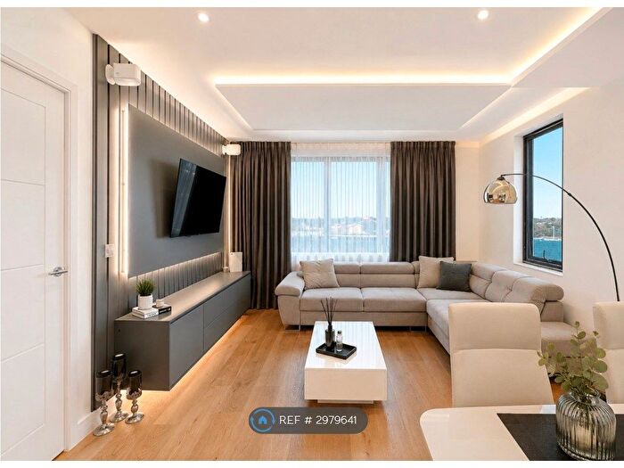 2 Bedroom Flat To Rent In Circa Apartments, Hayes, UB3