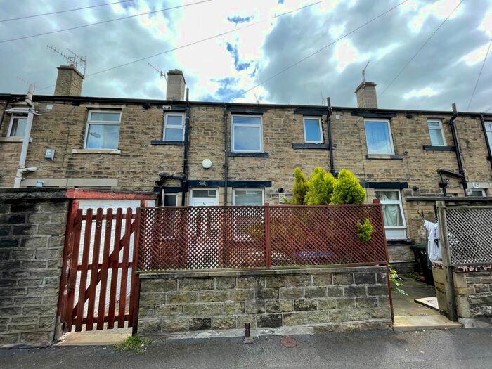 2 Bedroom Property To Rent In Colenso Walk, Keighley, BD21