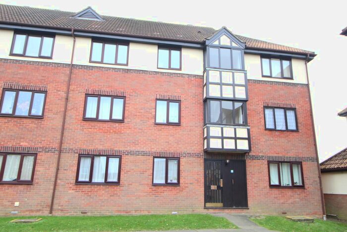 1 Bedroom Flat To Rent In Brinkley Place, Colchester CO4