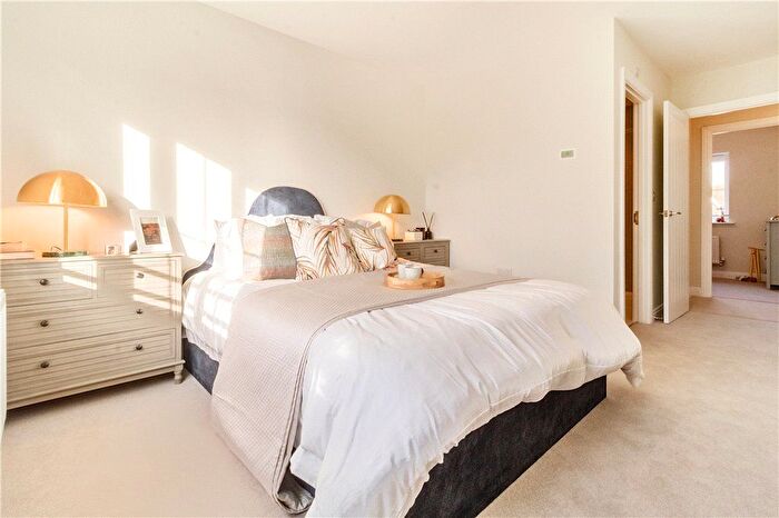 4 Bedroom Detached House For Sale In Pakenham Road, Bracknell, Berkshire, RG12