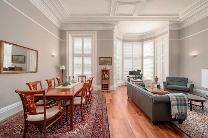 2 Bedroom Flat To Rent In Drumsheugh Gardens, West End, Edinburgh, EH3