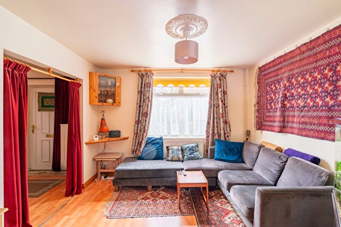 3 Bedroom Semi-Detached House For Sale In Gores Marsh Road, Ashton, Bristol, BS3
