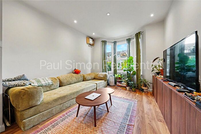 2 Bedroom Terraced House For Sale In Woodlands Park Road, Harringay, London, N15