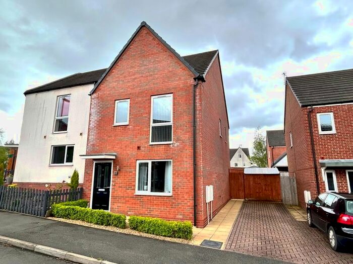 3 Bedroom Semi-Detached House To Rent In Crusader Road, Newcastle-Under-Lyme, ST5