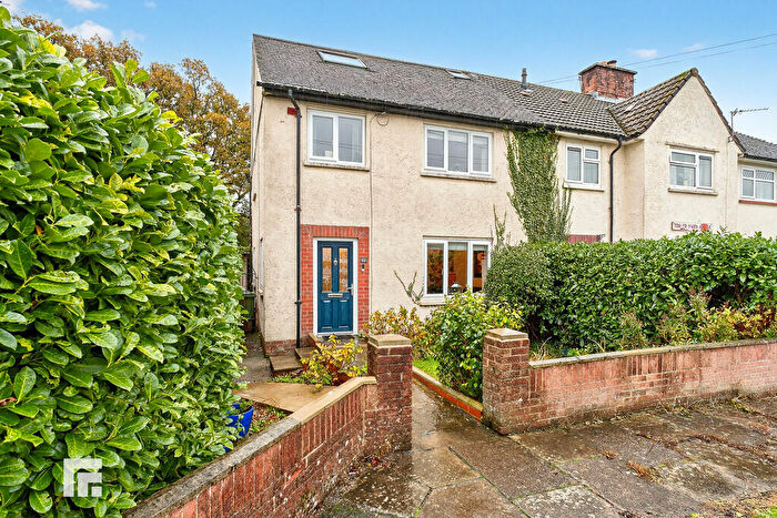 4 Bedroom End Of Terrace House For Sale In Ton-yr-ywen Avenue, Heath, Cardiff, CF14