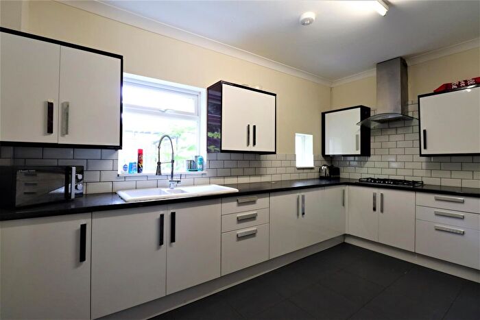 5 Bedroom Semi-Detached House To Rent In Reservoir Road, Edgbaston, B16