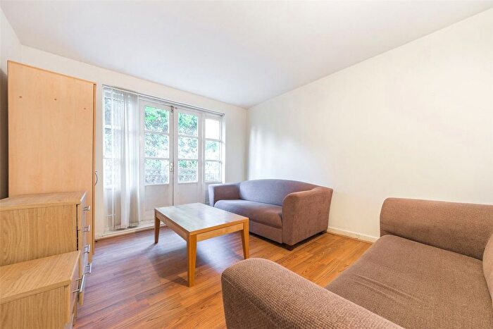 2 Bedroom Flat For Sale In Bridgewalk Heights, Bermondsey, London, SE1