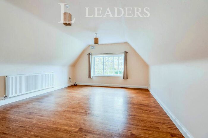 2 Bedroom Flat To Rent In Cassington Road, Yarnton, Kidlington, OX5