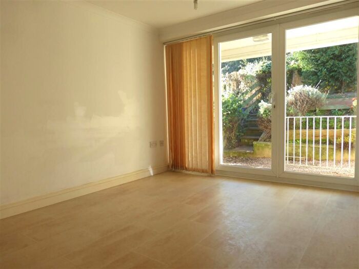 1 Bedroom Bungalow To Rent In Bitton Park Road, Teignmouth, TQ14