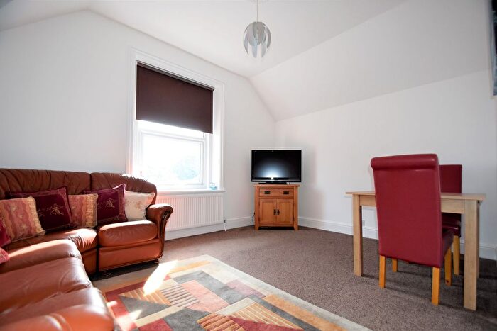 1 Bedroom Flat To Rent In St. Boniface Road, Ventnor, PO38