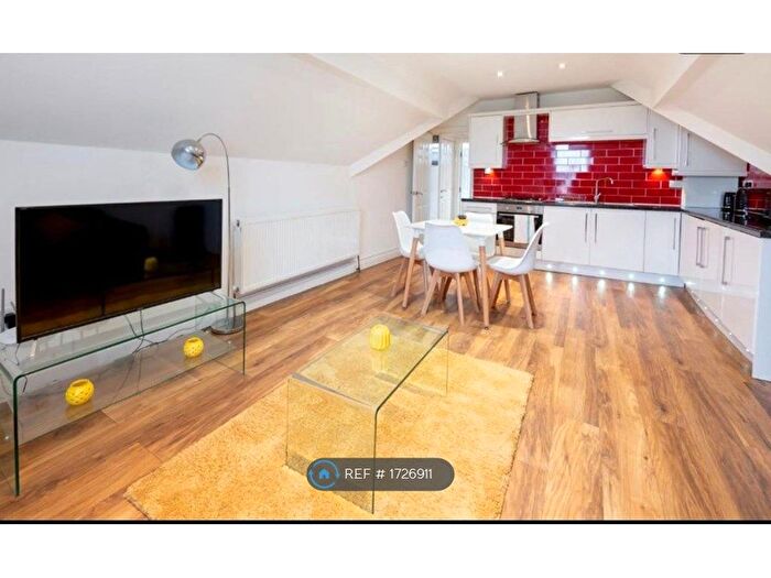 1 Bedroom Flat To Rent In Pontefract Lane, Leeds, LS9