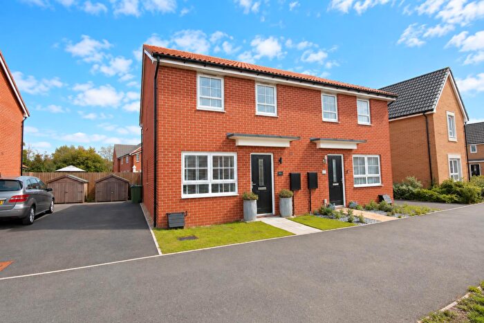 3 Bedroom Semi-Detached House For Sale In Haldane Drive, Cringleford, NR4