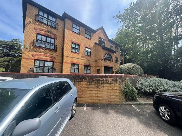 2 Bedroom Flat To Rent In Orphanage Road, Watford, WD24