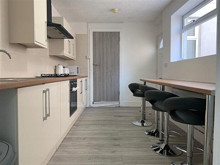 4 Bedroom House To Rent In Bertram Street, Cardiff, CF24
