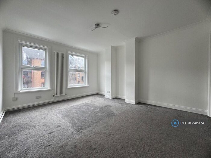 1 Bedroom Flat To Rent In Manchester Road, London, E14