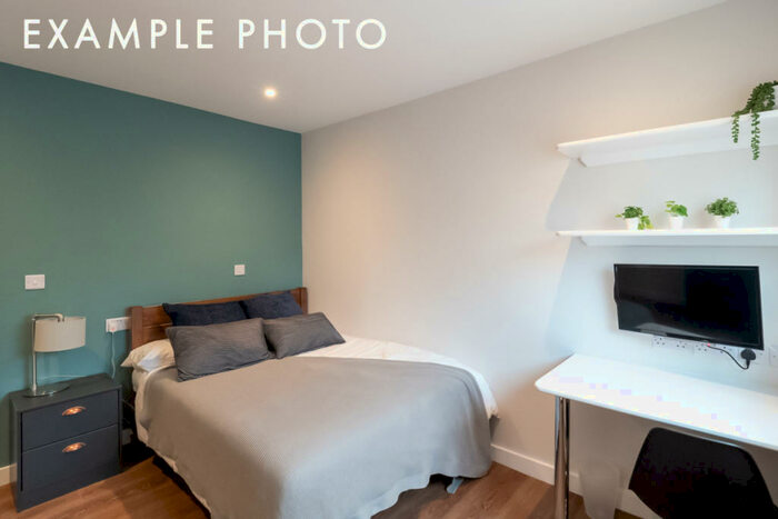 5 Bedroom Terraced House To Rent In Capricorn Way, Salford, M6